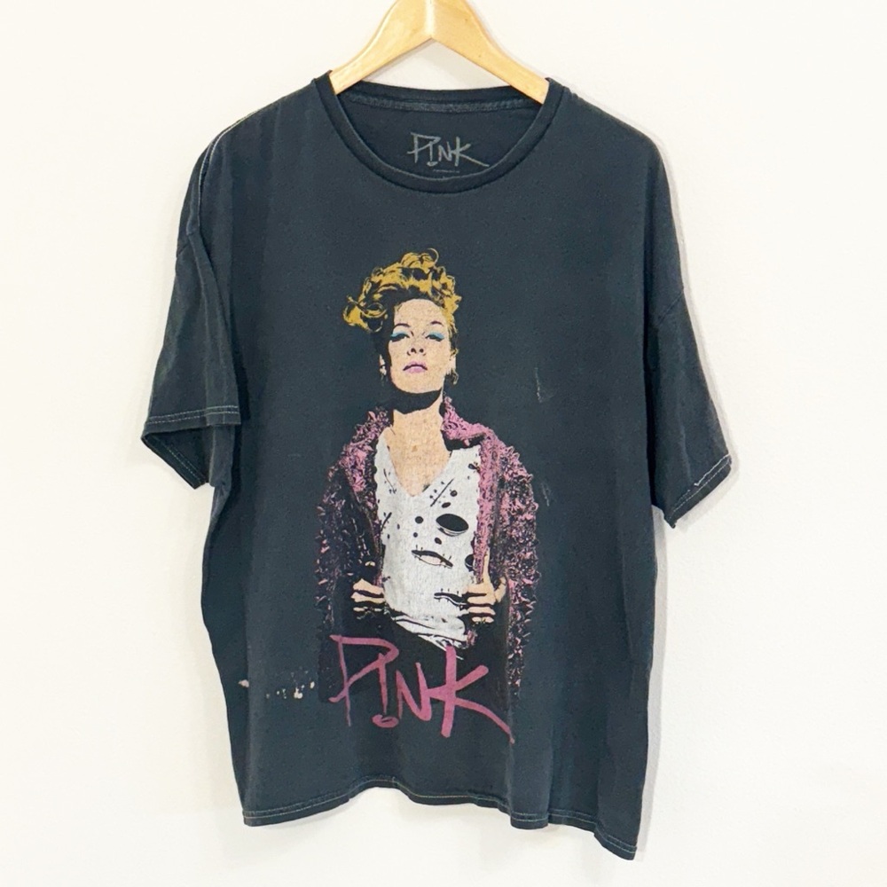 PINK Distressed/Destroyed Gray Tshirt Short Sleeved Size 2X